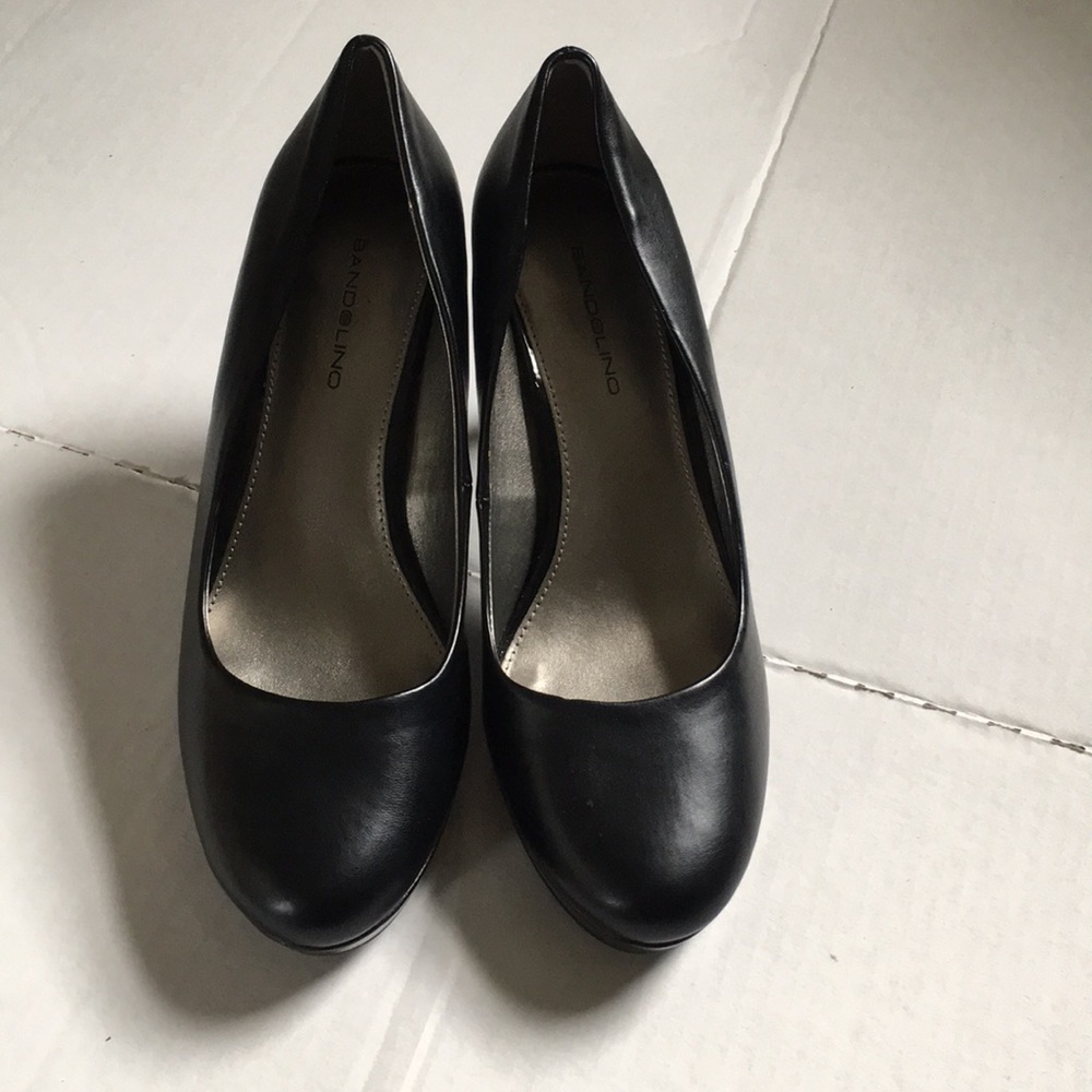 Bandolino Plain Black Pumps